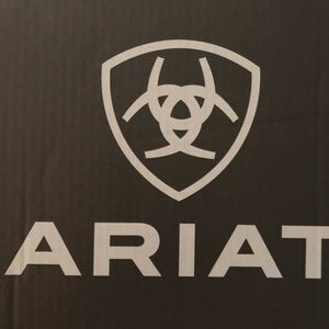 Ariat FATBABY Women’s .Size 9.5 width is B MEDIUM.